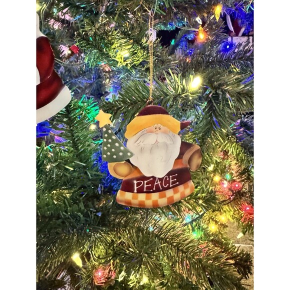 Vintage Style Santa Lot (5) Primitive Metal Farmhouse Christmas Ornaments - Picture 4 of 7